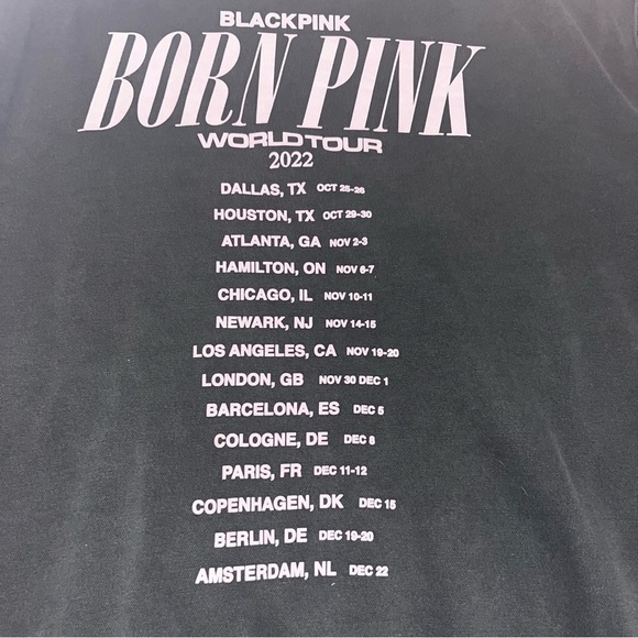 Blackpink Born Pink 2022 Tour Merch Black Pink Crewneck Sweatshirt - Picture 4 of 5
